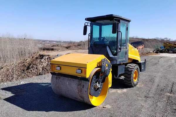 開好小型壓路機(jī)的一些常識(shí)